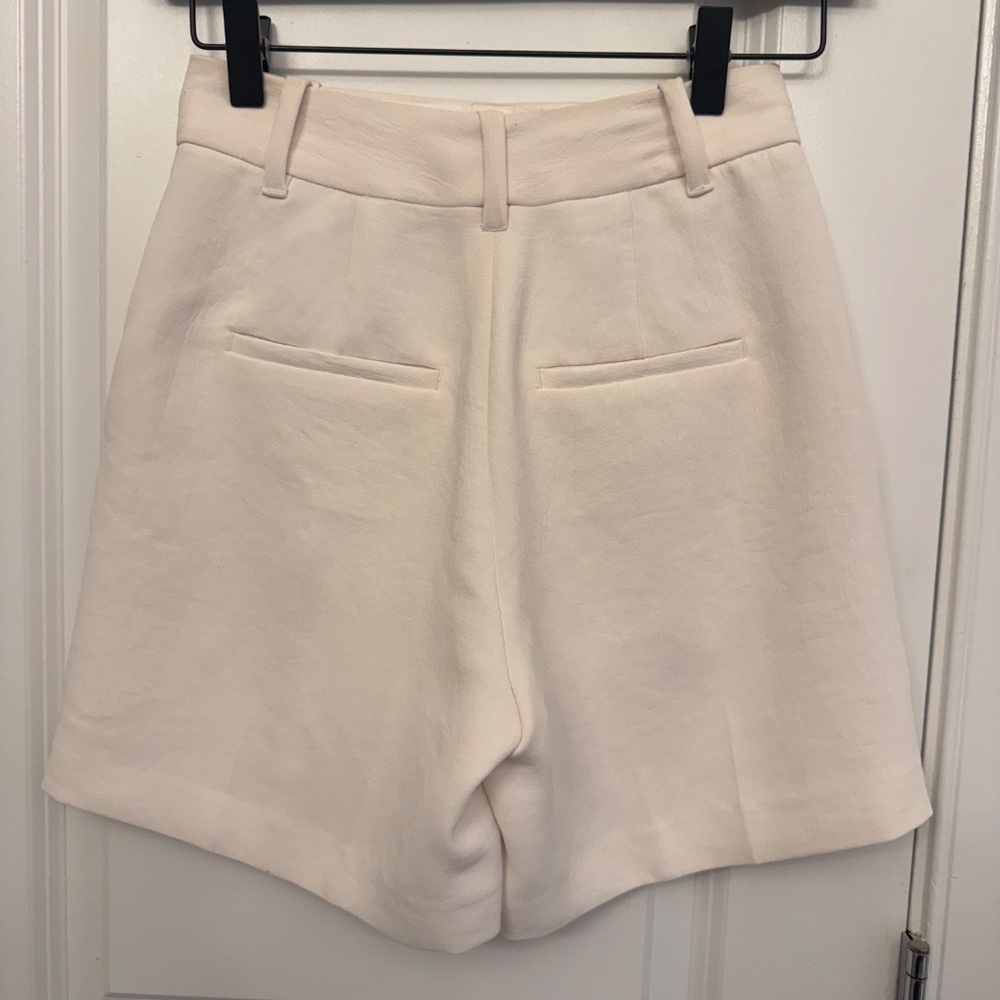 Aritzia Wilfred Light Birch Effortless 5in Shorts 0 - Picture 9 of 10